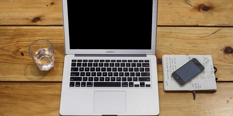 蒸汽波耳环的灵魂：彩色宝石切割工艺如何塑造火彩与价值