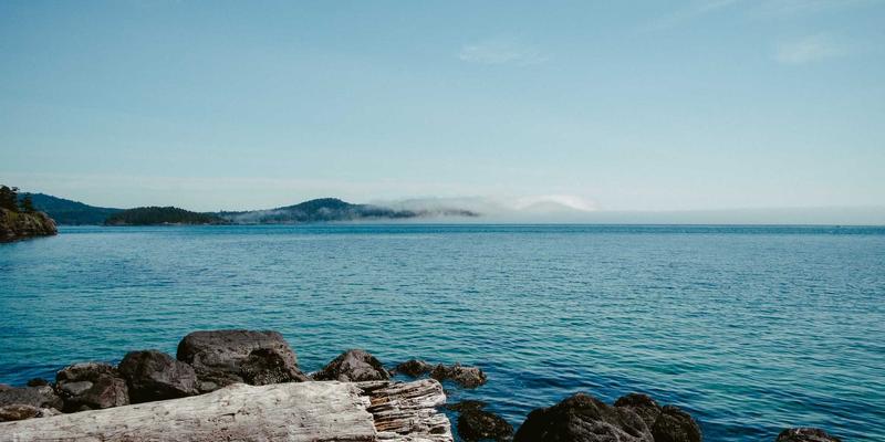 实验室培育钻石重塑奢华：科技如何革新手镯与戒指等高级珠宝格局