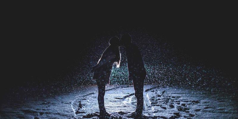 戒指：方寸之间的永恒艺术与珠宝投资新趋势