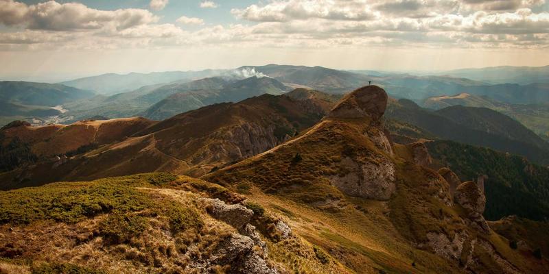蒸汽波美学与在线商城新趋势：收藏级项链如何评估价值与投保全攻略